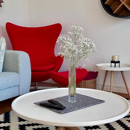 Cozy In Kadriorg Park *