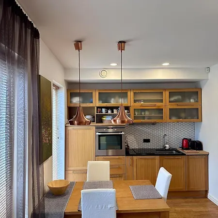 Cozy In Kadriorg Park Appartement *