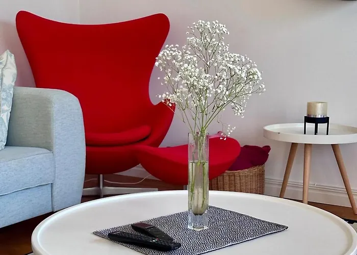 Cozy In Kadriorg Park *