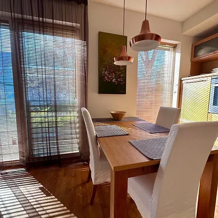 Cozy In Kadriorg Park Apartman *